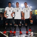 Emre Can, Lukas Podolski und Hector Jonas präsentieren das neue DFB-Trikot (FOTO ADIDAS)